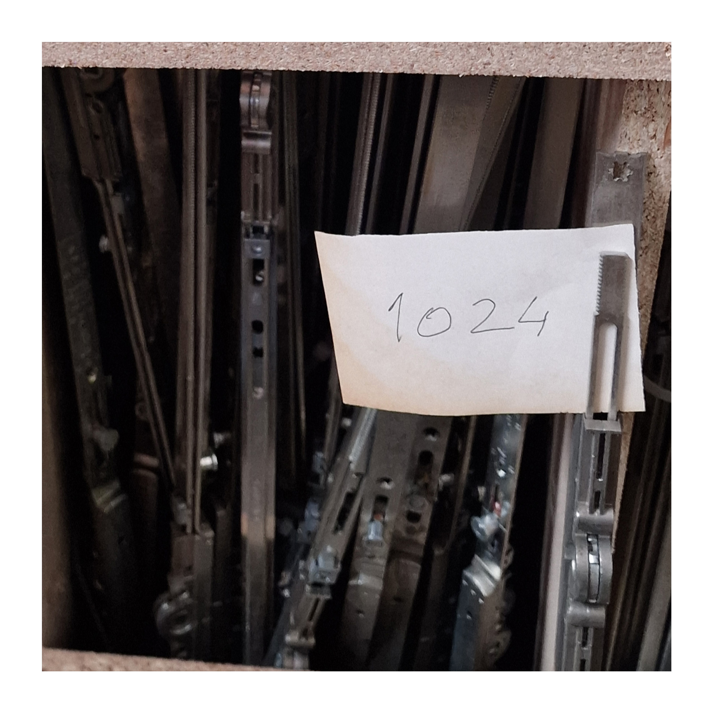 Metall-Espagnolette-Verriegelungsmechanismus