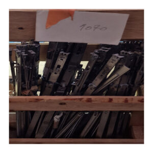 Schmale Mehrpunkt-Verriegelungsleiste Stahl