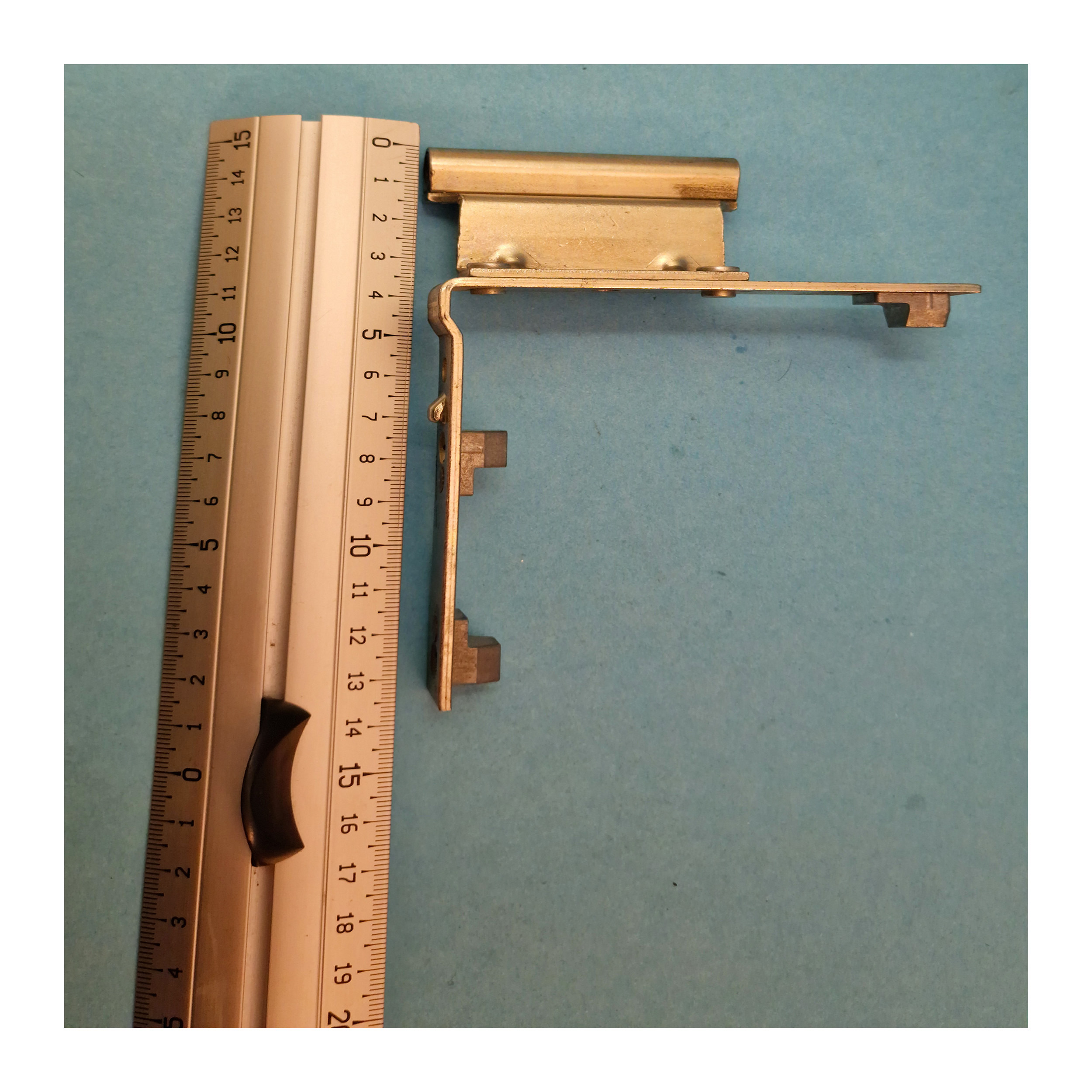 Fensterscharnierkonsole Messing