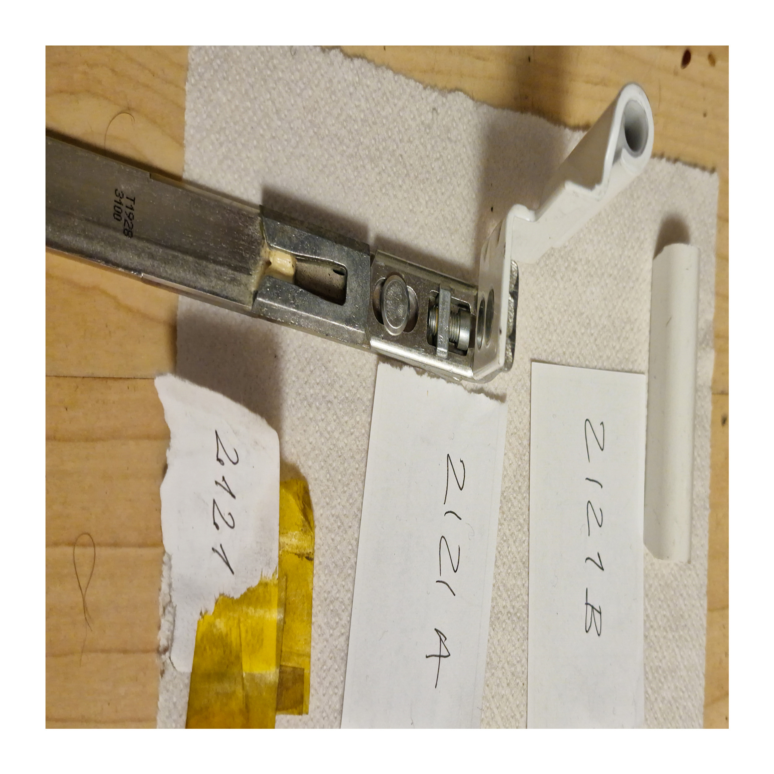 Fenster-Scharnierelement Metall