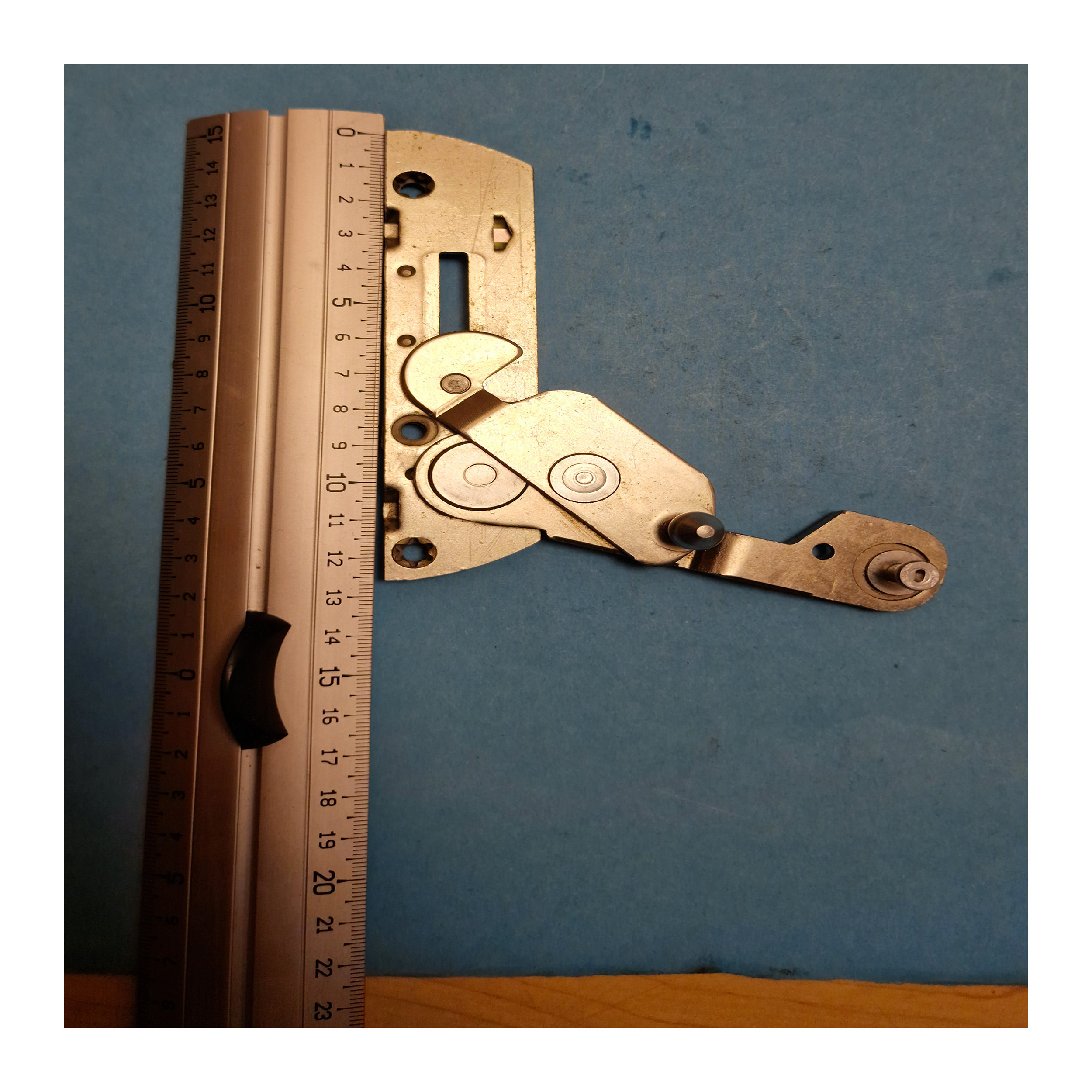 Fenster-Espagnolette Messing